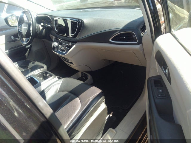 2C4RC1BG2MR533851 Chrysler Pacifica Touring L