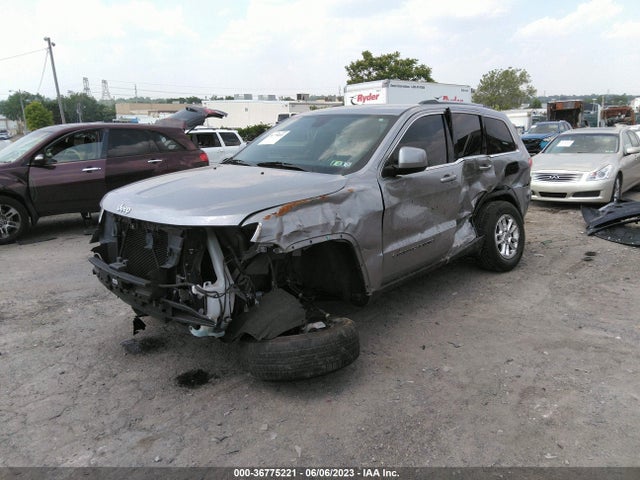 1C4RJFAG8JC284819 Jeep Grand Cherokee Laredo E