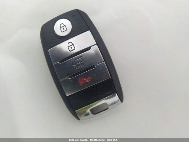 KNDCC3LC1K5338847 KIA NIRO EX