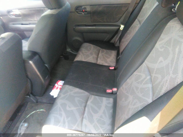 Scion XB 2014 JTLZE4FE9EJ063557 Image 8