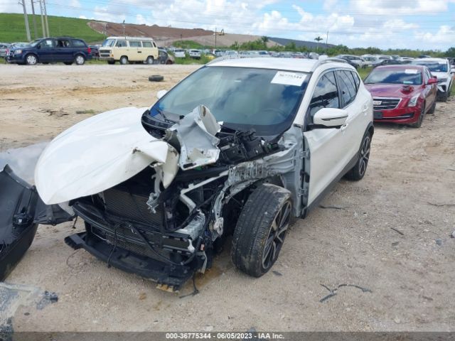 JN1BJ1CP0HW035590 Nissan Rogue Sport Sl