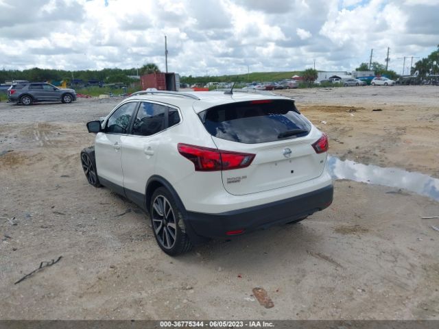 JN1BJ1CP0HW035590 Nissan Rogue Sport Sl