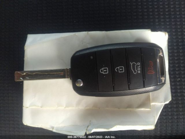 5XYKT3A62FG661438 KIA SORENTO LX
