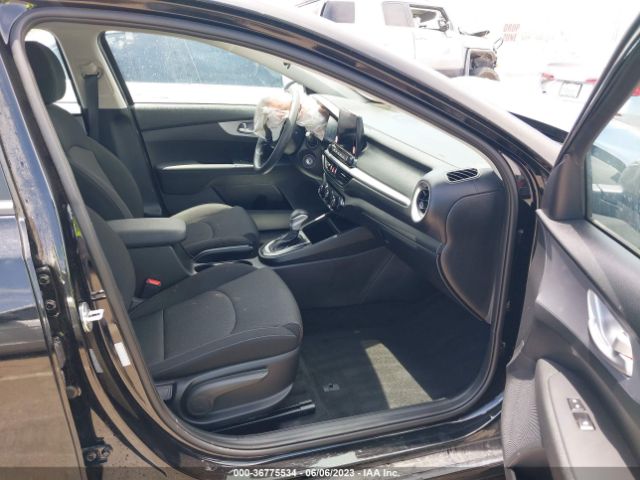 3KPF24AD4PE537663 KIA FORTE LX