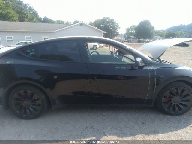 Tesla Model Y Performance 2022 7SAYGDEFXNF319887 Image 5