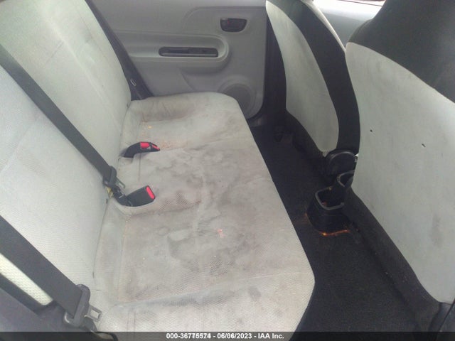 Toyota Prius C One/three/two/four 2014 JTDKDTB33E1076108 Image 9