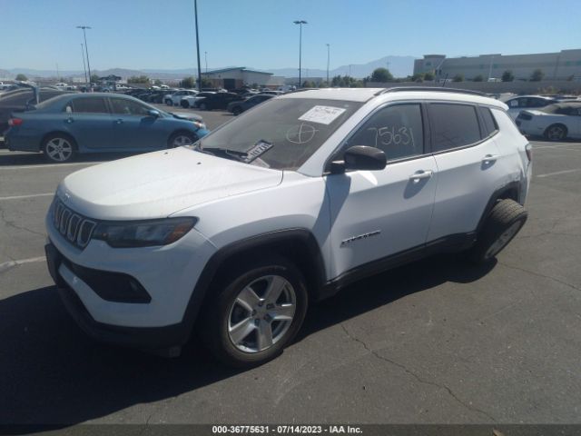 3C4NJCBB8NT103468 Jeep Compass Latitude