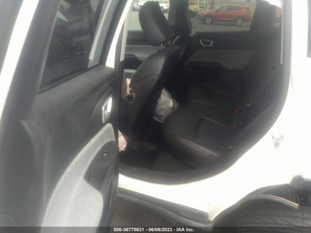 3C4NJCBB8NT103468 Jeep Compass Latitude