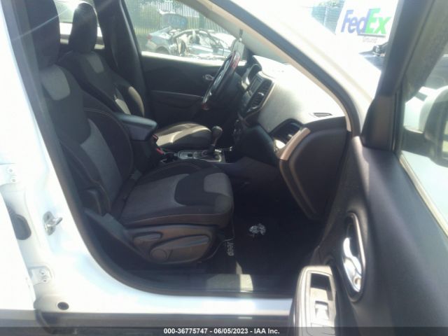 1C4PJLCB9EW123312 Jeep Cherokee Latitude