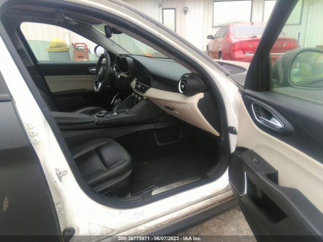 ZARFAEDN5J7595114 Alfa Romeo Giulia Awd