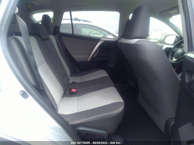 Toyota RAV4 LE 2015 JTMZFREV7FD070269 Image 8