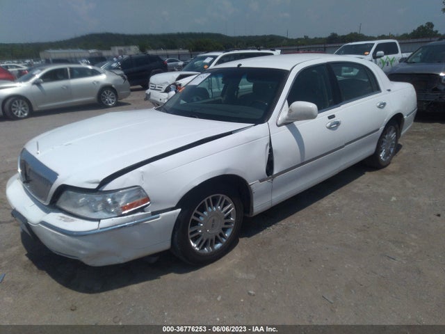 Продажа на аукционе авто 2009 Lincoln Town Car Signature Limited, vin: 2LNHM82V19X630327, номер лота: 36776253