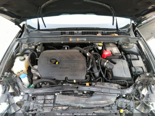 3FA6P0HD1HR269302 Ford FUSION SE