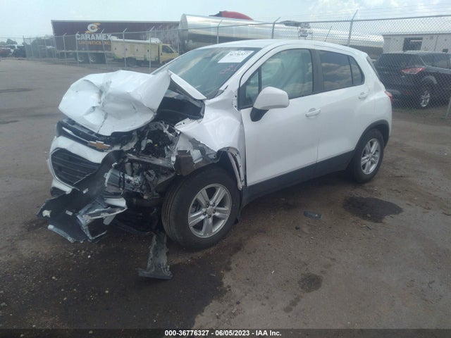 Chevrolet TRAX LS 2019 3GNCJKSB5KL405515 Image 2