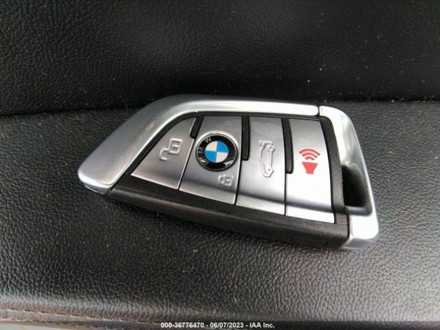 WBSAE0C04LCD67001 BMW M8
