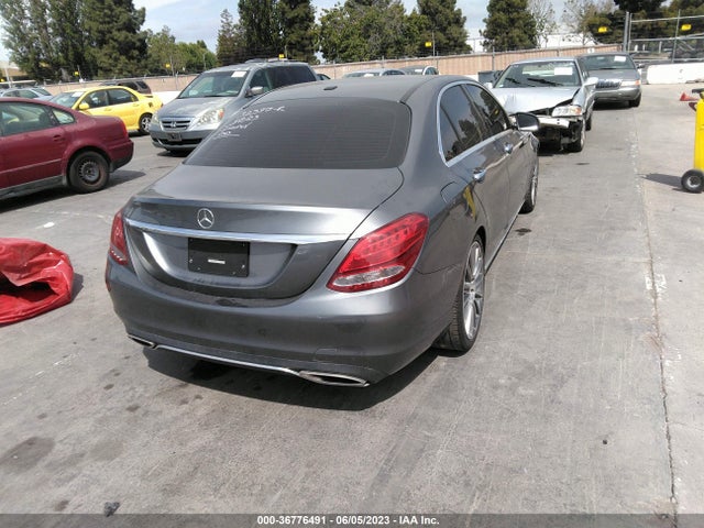 55SWF4JB1JU271621 Mercedes-Benz C-class C 300