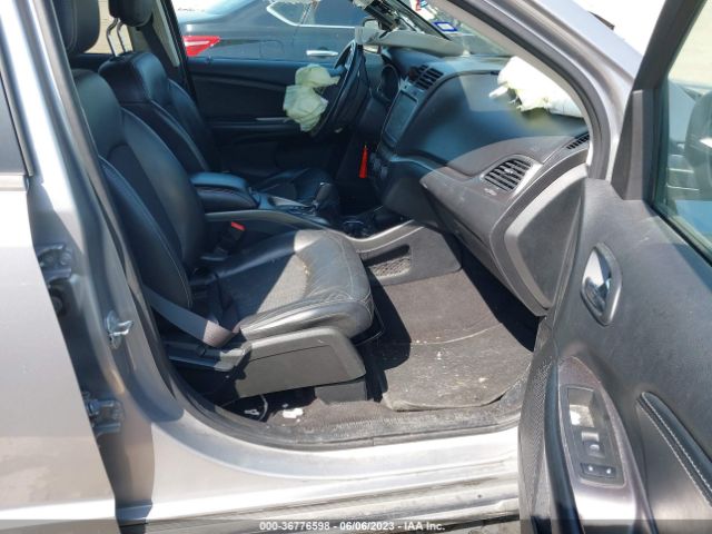 3C4PDCGG6JT335484 Dodge Journey Crossroad