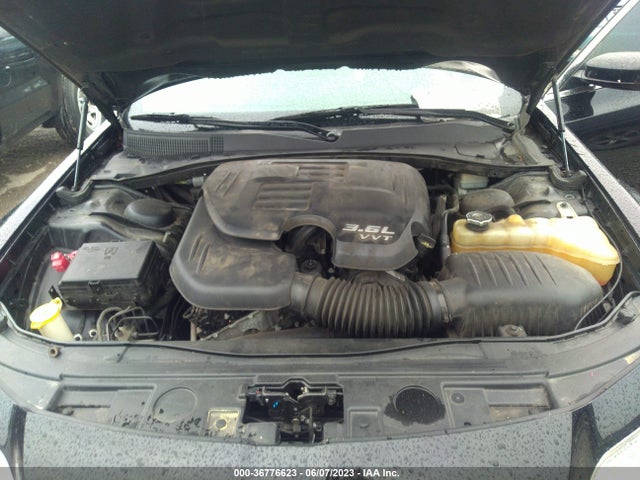 Chrysler 300 2014 2C3CCARG3EH381716 Image 10