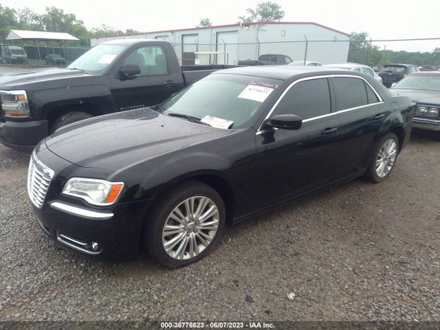 Chrysler 300 2014 2C3CCARG3EH381716 Image 2