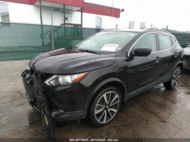 JN1BJ1CR0JW286813 Nissan Rogue Sport Sl