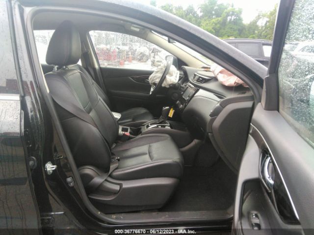 JN1BJ1CR0JW286813 Nissan Rogue Sport Sl