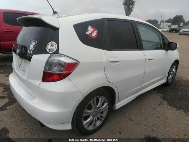2011 HONDA FIT SPORT VIN: JHMGE8H60BC004380
