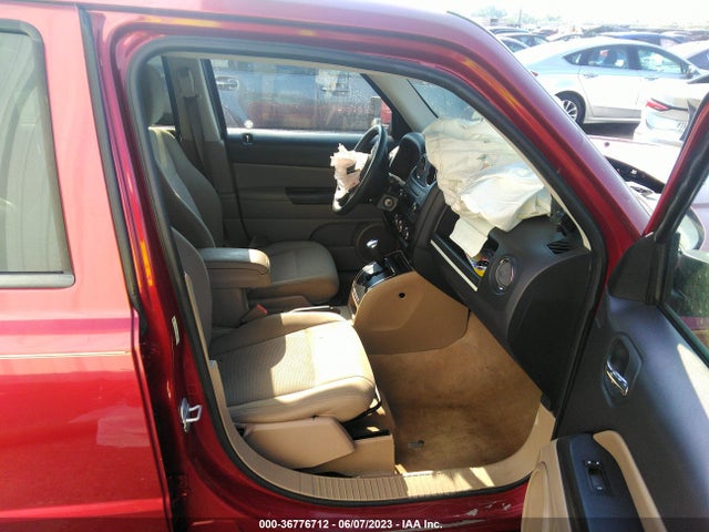 1C4NJPBAXED504900 Jeep Patriot Sport/altitude