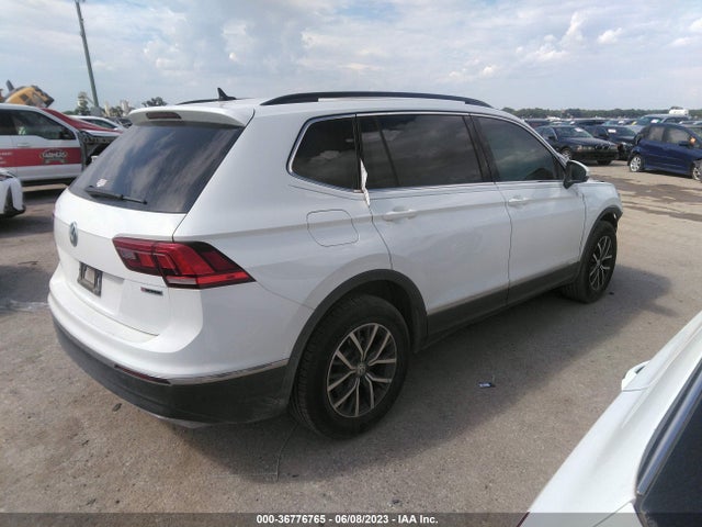 3VV2B7AX0LM020498 Volkswagen Tiguan Se/sel/se R-line Black