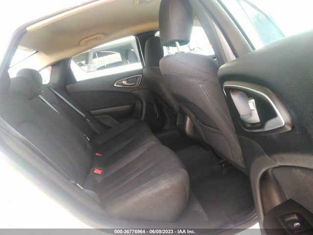 1C3CCCAB0GN163724 Chrysler 200 Limited