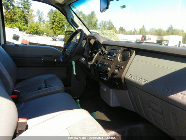 2016 Ford F-550, VIN: 1FDUF5GY3GEC07452