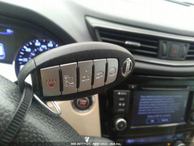 5N1AT2MV2JC839351 Nissan Rogue Sl