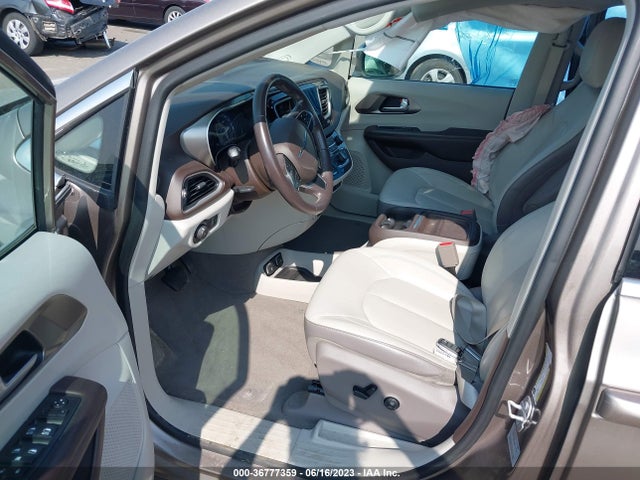 2C4RC1BG7HR821628 Chrysler Pacifica Touring-l