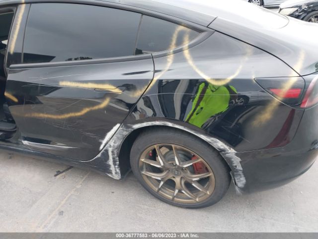 5YJ3E1EAXNF113923 Tesla MODEL 3