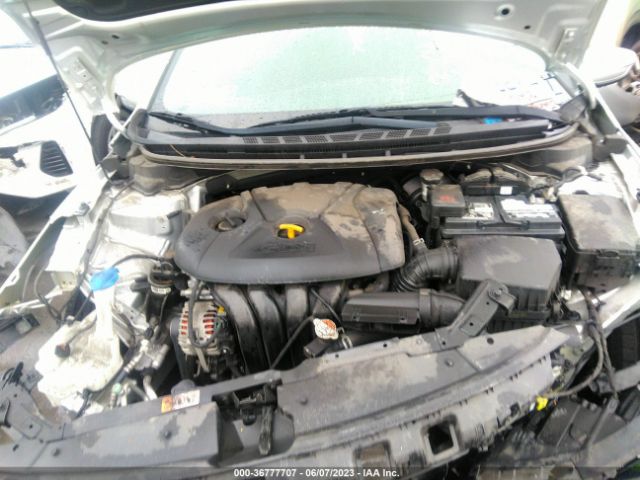 KNAFK5A84H5679904 KIA Forte5 Lx