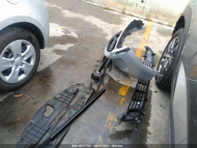 KNAFK5A84H5679904 KIA Forte5 Lx