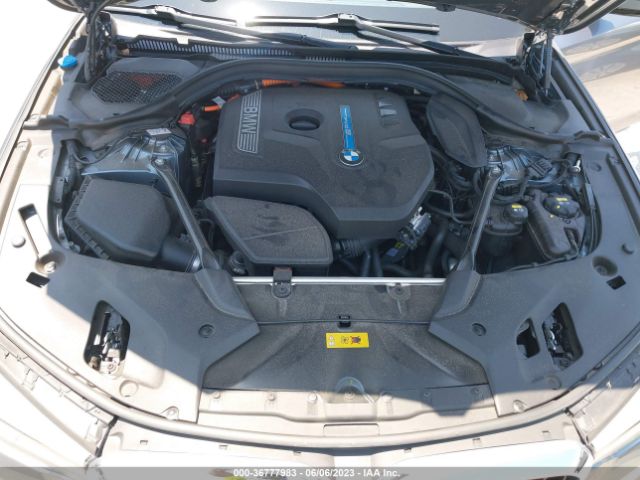 WBAJA9C50JB033743 BMW 5 Series 530e Iperformance