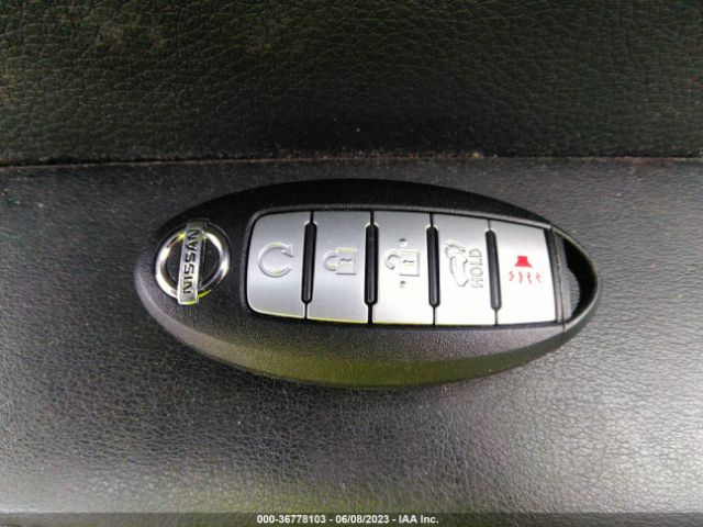 5N1AT2MV8HC865172 Nissan Rogue Sl