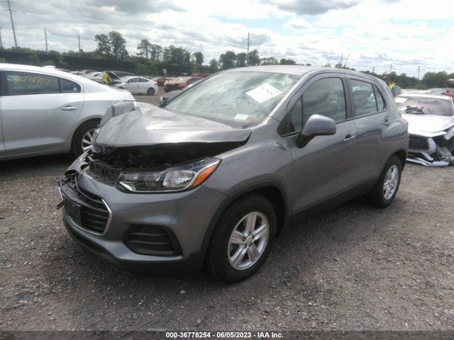 Chevrolet TRAX LS 2020 3GNCJKSB8LL186017 Image 2