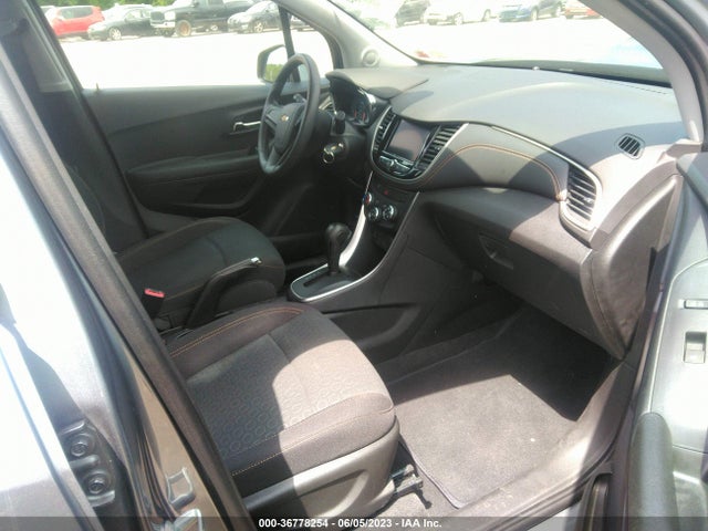 Chevrolet TRAX LS 2020 3GNCJKSB8LL186017 Image 5