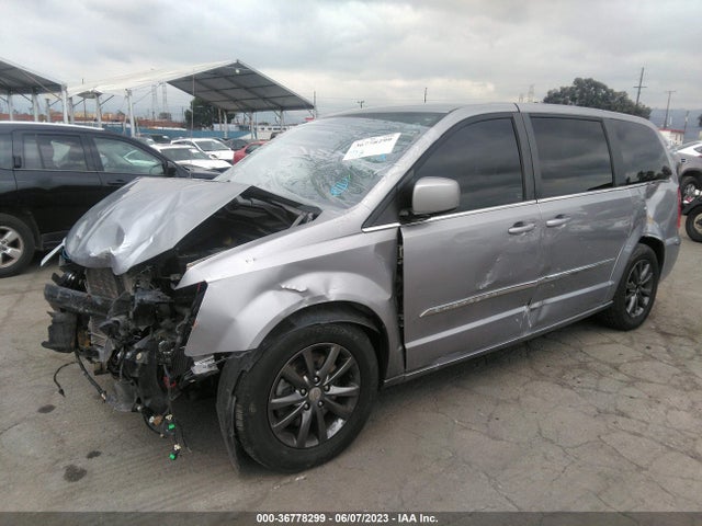 2C4RC1HG3GR133423 Chrysler Town & Country S