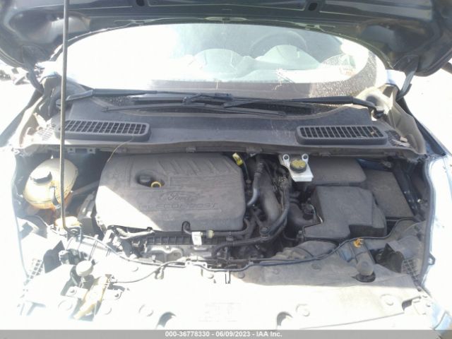1FMCU9GD9JUC61535 Ford ESCAPE SE