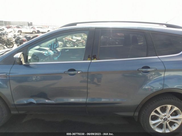 1FMCU9GD9JUC61535 Ford ESCAPE SE