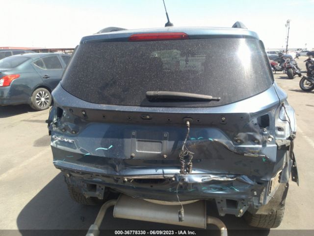 1FMCU9GD9JUC61535 Ford ESCAPE SE