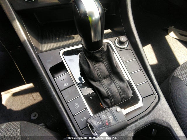 3VWCB7BU8KM186786 Volkswagen Jetta S/se/r-line