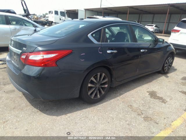 1N4AL3AP3HC163993 Nissan Altima 2.5 Sv