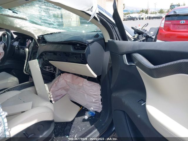 5YJXCDE27JF135910 Tesla Model X 75d/100d/p100d
