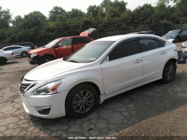 Nissan Altima 2.5 S 2015 1N4AL3AP6FN377328 Image 2