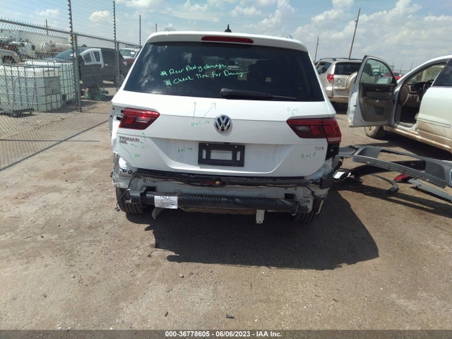 2018 VOLKSWAGEN TIGUAN SEL/SE VIN: 3VV3B7AX2JM001596