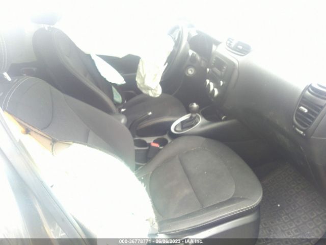 KNDJN2A21E7037235 KIA Soul Base