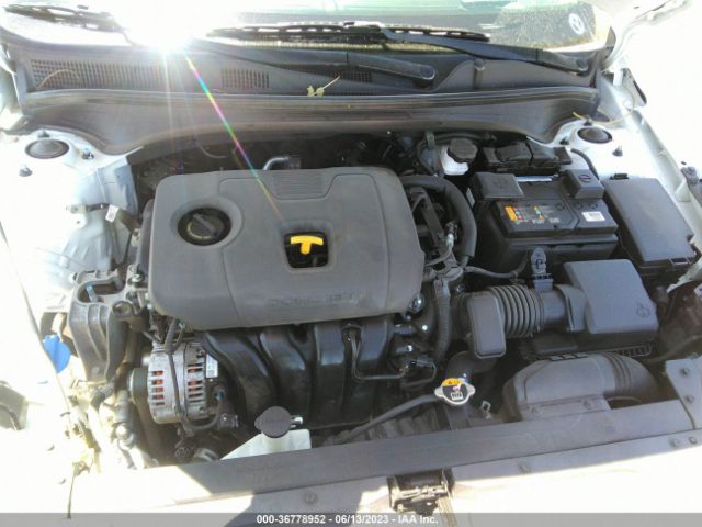 3KPF24AD3ME272052 KIA Forte Lxs